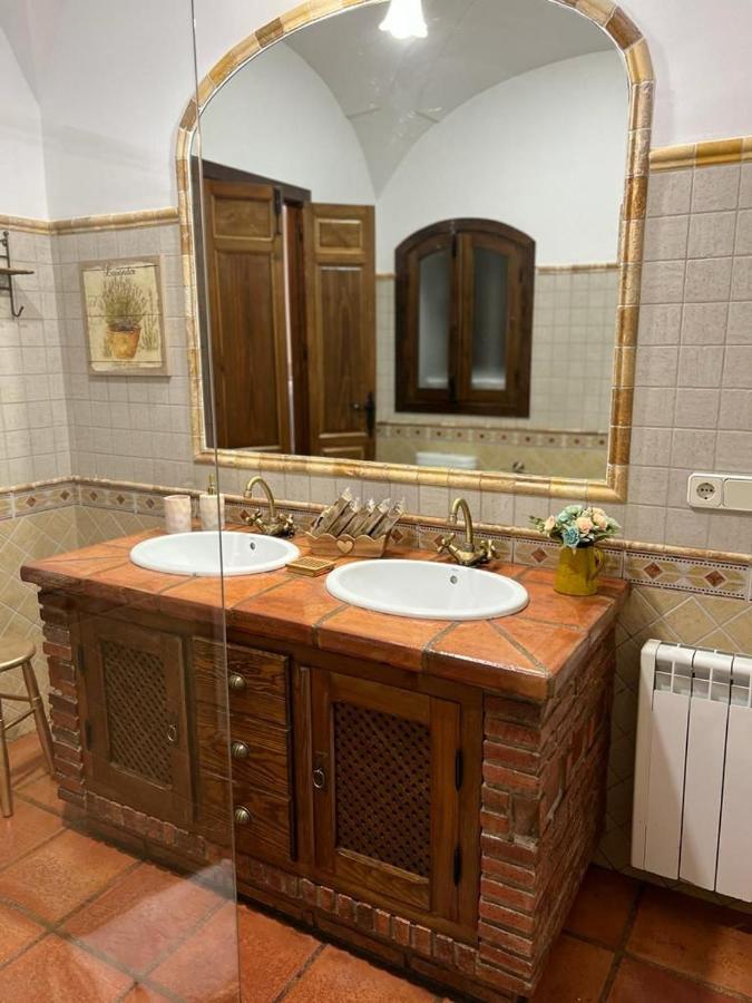 Casa Rural Mijarra **** Herrera del Duque Eksteriør billede